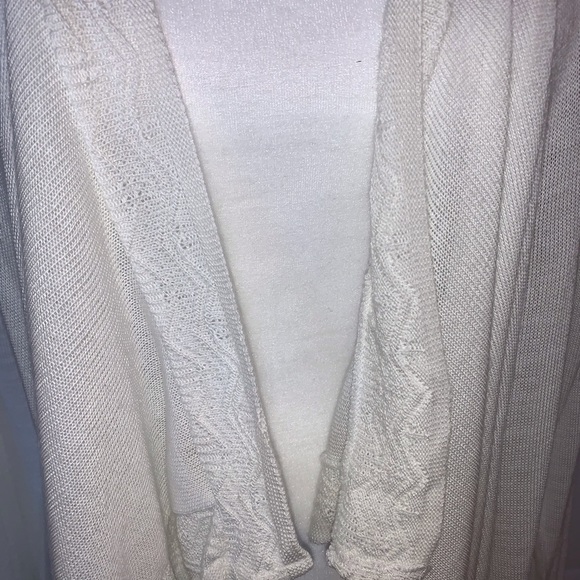 Almost Famous Sweater Cardigan white Medium open waterfall front long sleeve - Picture 4 of 7